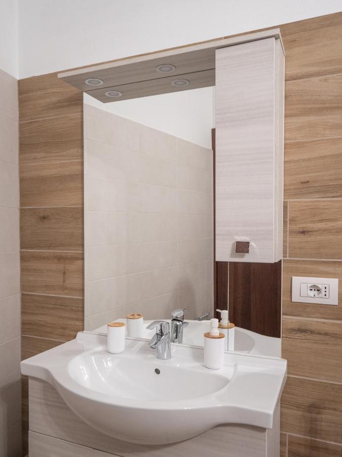 Camelia House Appartement Bellano Buitenkant foto